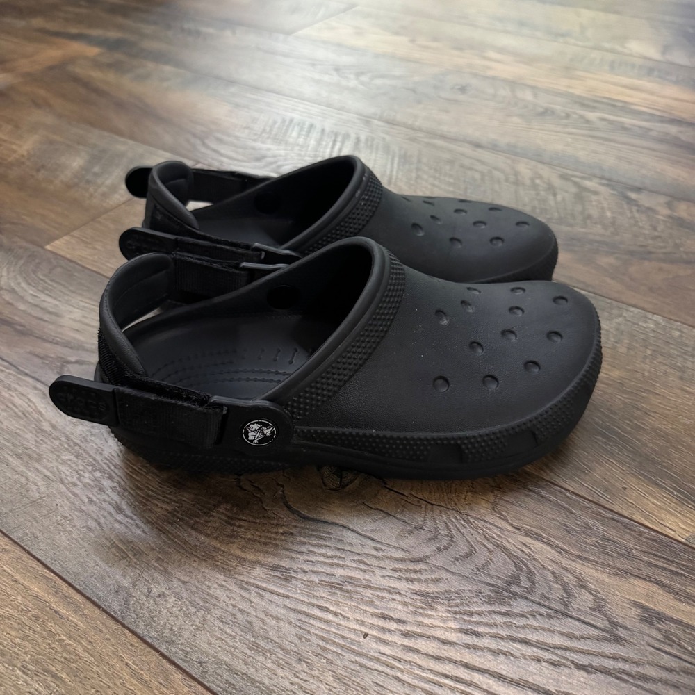 Crocs Classic Work Clogs Black Slip Resistant Enclosed‎ Toe Womens 6 Workwear